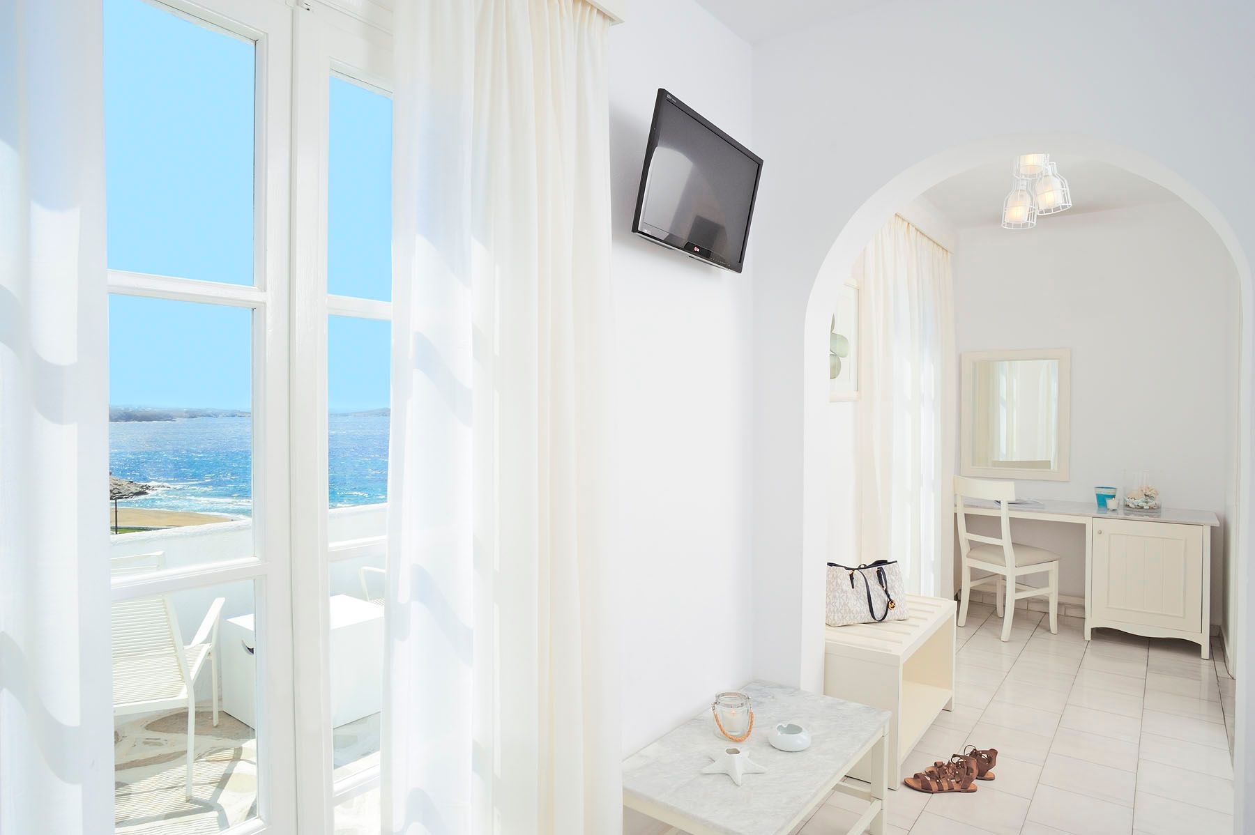 © Mykonos Beach Hotel S.A. WEB