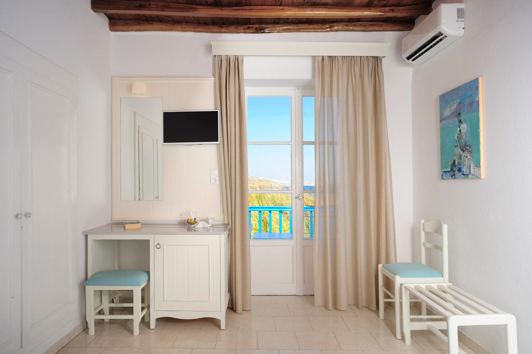 © Mykonos Beach Hotel S.A. WEB