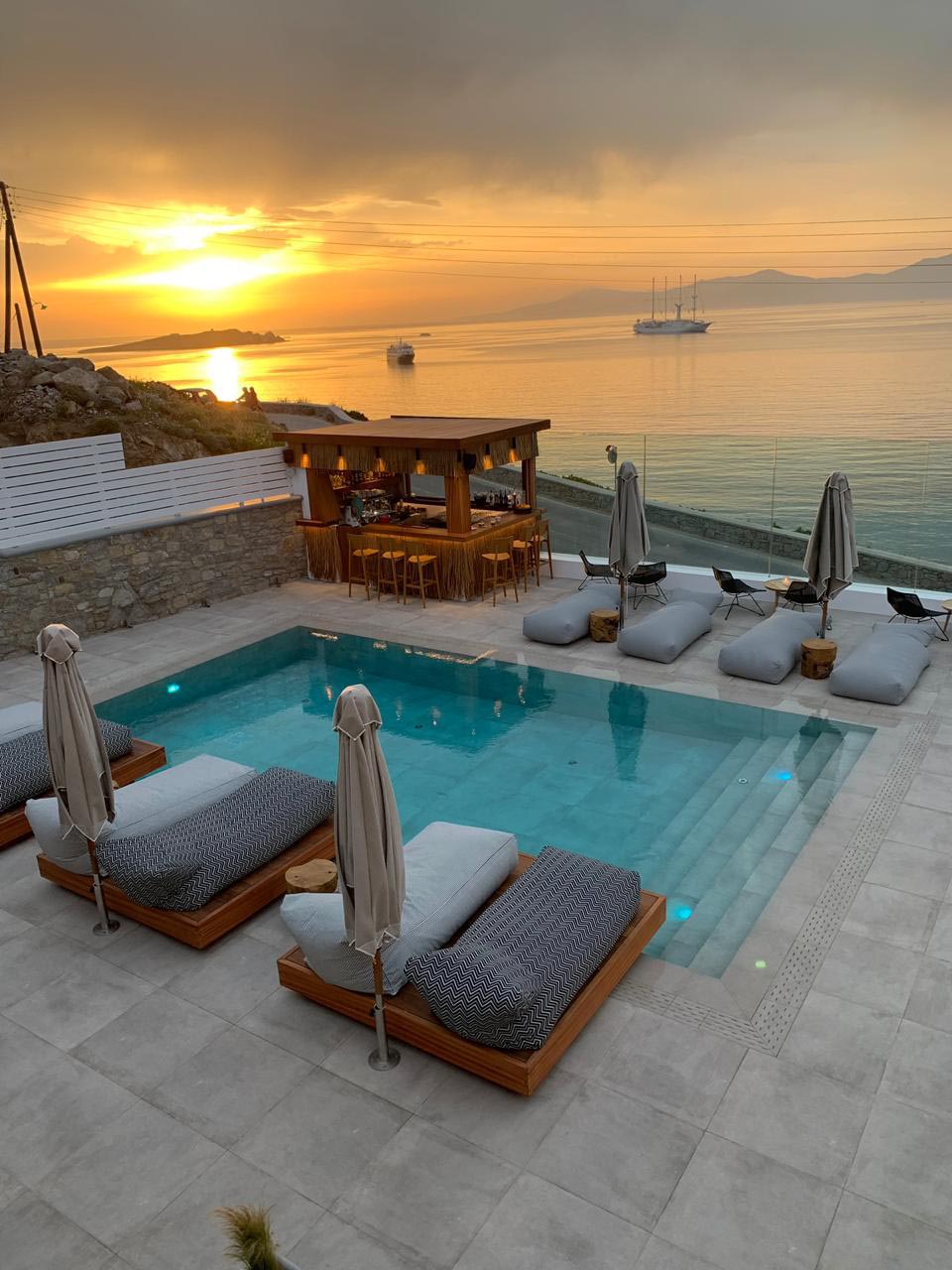 © Apiro Mykonos WEB