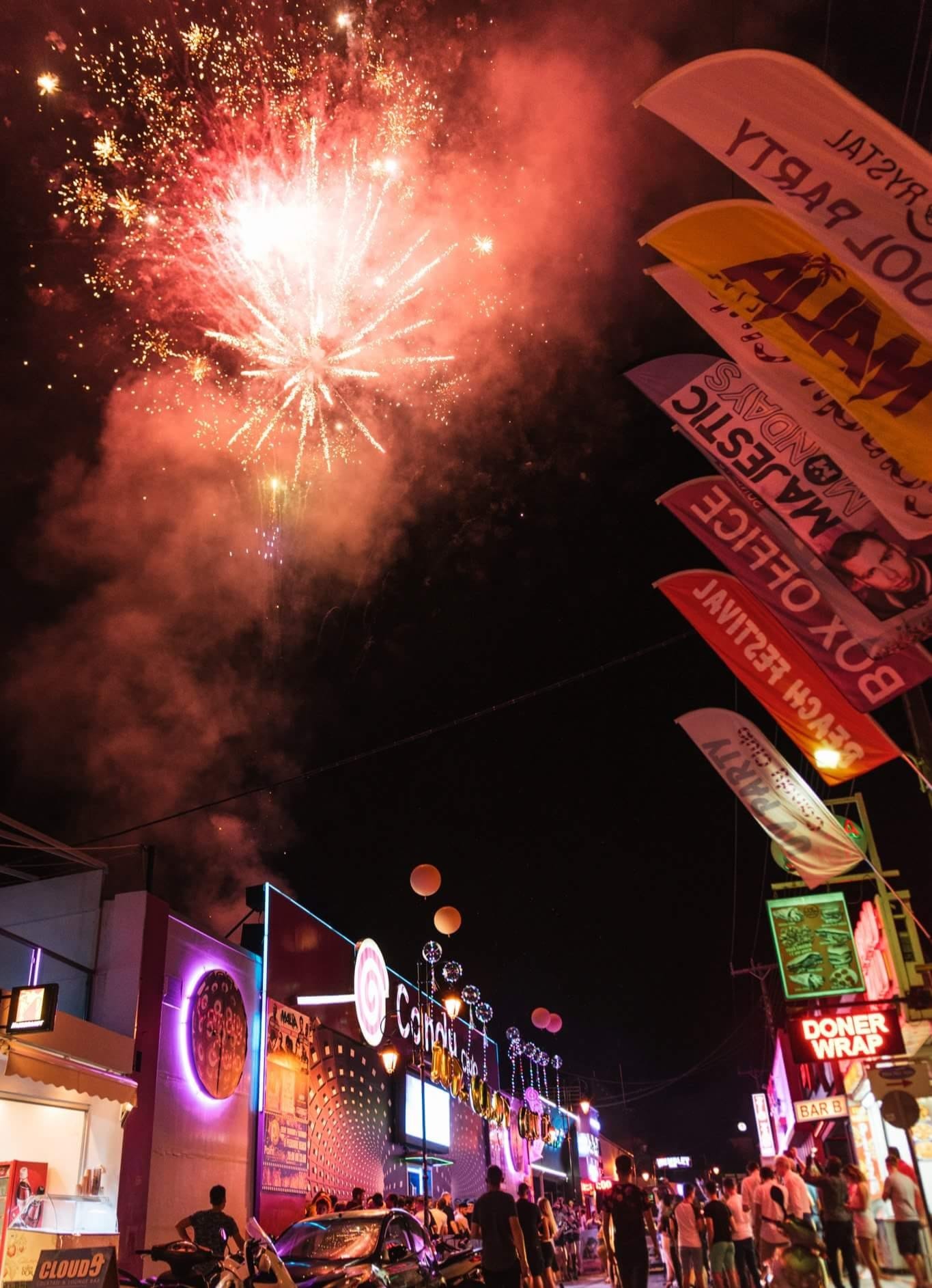 credit: facebook.com/malia.candy.club