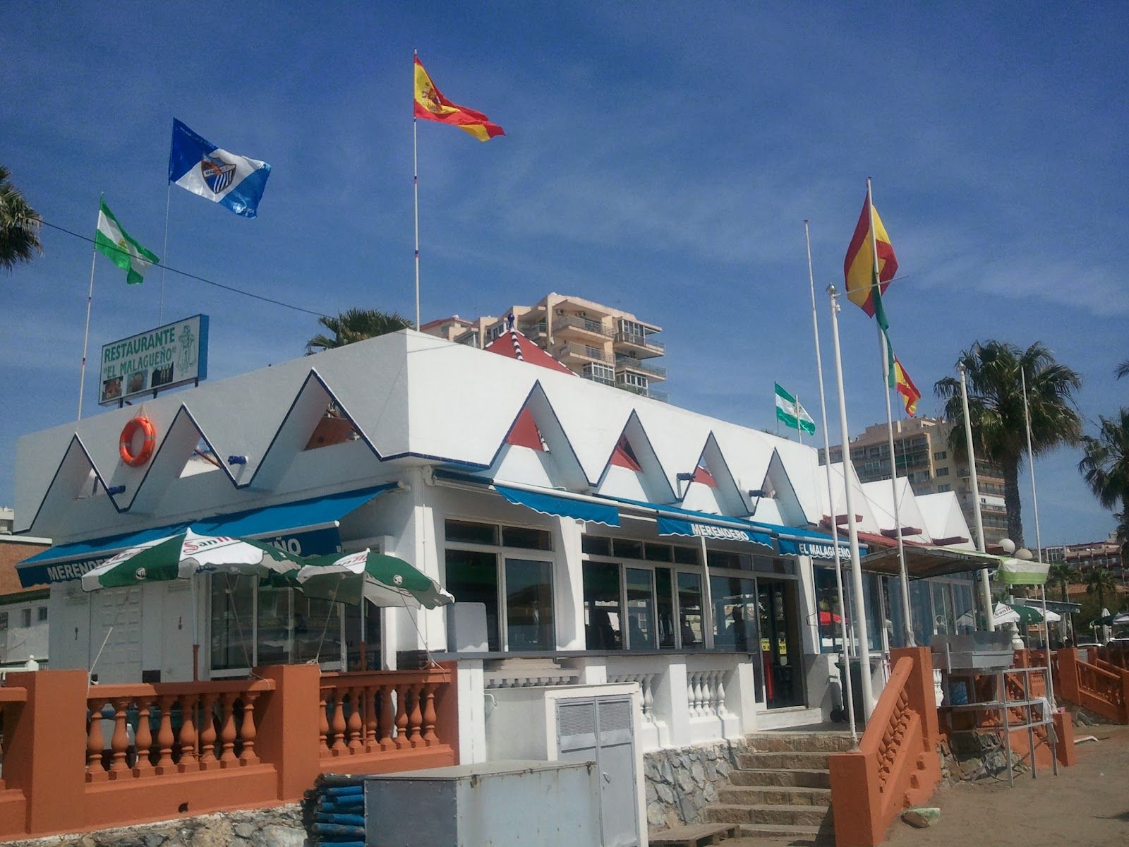 ©Carrasco Beach hamacas Benalmadena