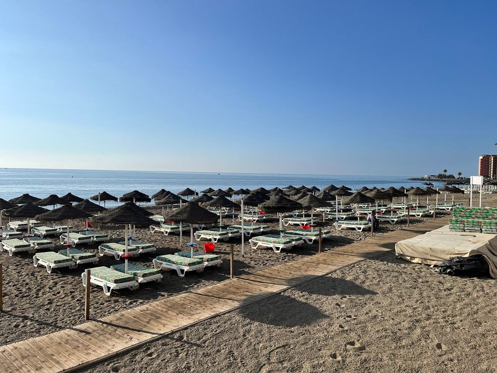 Playa del Arroyo de la Miel y los Melilleros
