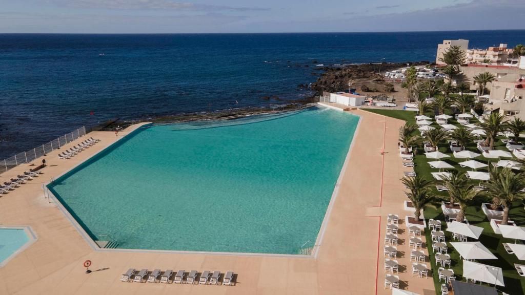 ona pool zone.jpg
