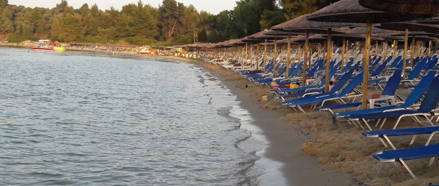 golden beach sunbeds