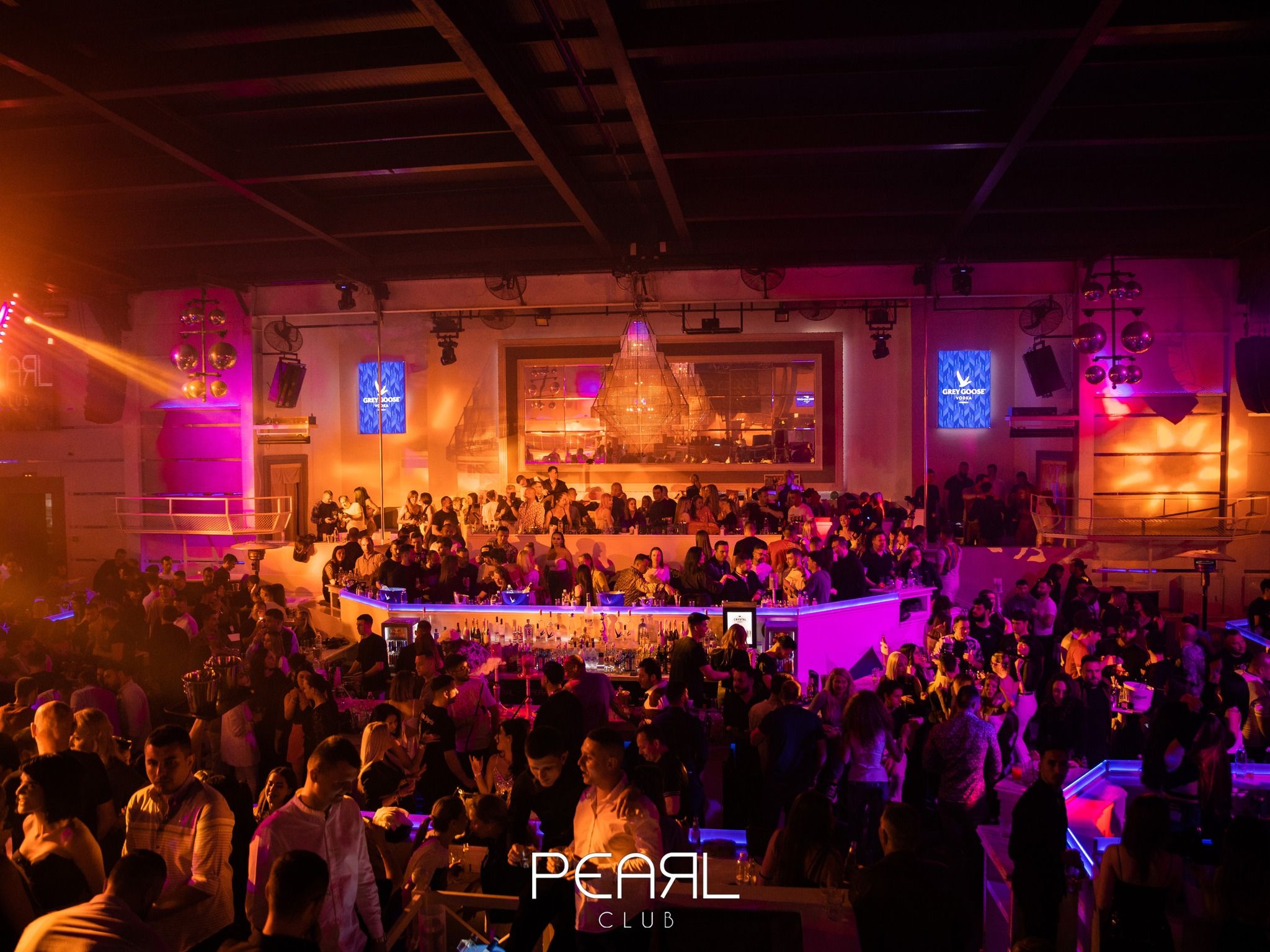 credit: facebook.com/PearlClubHalkidiki