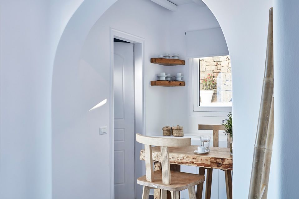 © Mykonos Waves Beach House & Suites WEB